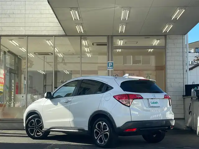 ホンダ ヴェゼル S 愛知県 2015(平27)年 5万km ホワイトオーキッドパール /当店買取/禁煙/1オーナー//純正ナビVXM-152VFi//フルセグTV/CD/DVD/SD/USB/Bluetooth//CTBA/LEDヘッド/Aライト//パドルシフト//あんしんパッケージ/ナビ装着SPパッケージ/コンフォートビューパッケージ//スタイリッシュパッケージ//ハーフレザー/シートヒーター//ISOFIX/純正Fマット//Aストップ/革巻きステアリング/クルコン//ブレーキホールド//保証書/取説/スペアキー