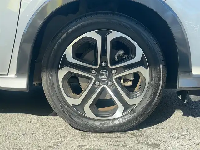 ホンダ ヴェゼル S 愛知県 2015(平27)年 5万km ホワイトオーキッドパール /当店買取/禁煙/1オーナー//純正ナビVXM-152VFi//フルセグTV/CD/DVD/SD/USB/Bluetooth//CTBA/LEDヘッド/Aライト//パドルシフト//あんしんパッケージ/ナビ装着SPパッケージ/コンフォートビューパッケージ//スタイリッシュパッケージ//ハーフレザー/シートヒーター//ISOFIX/純正Fマット//Aストップ/革巻きステアリング/クルコン//ブレーキホールド//保証書/取説/スペアキー