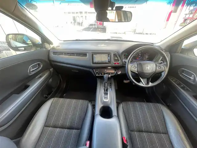 ホンダ ヴェゼル S 愛知県 2015(平27)年 5万km ホワイトオーキッドパール /当店買取/禁煙/1オーナー//純正ナビVXM-152VFi//フルセグTV/CD/DVD/SD/USB/Bluetooth//CTBA/LEDヘッド/Aライト//パドルシフト//あんしんパッケージ/ナビ装着SPパッケージ/コンフォートビューパッケージ//スタイリッシュパッケージ//ハーフレザー/シートヒーター//ISOFIX/純正Fマット//Aストップ/革巻きステアリング/クルコン//ブレーキホールド//保証書/取説/スペアキー