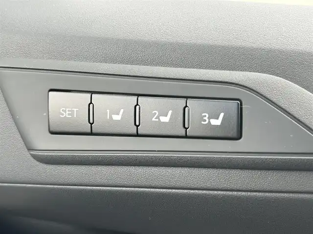 トヨタ アルファード S Cパッケージ 岡山県 2020(令2)年 7.9万km ホワイトパールクリスタルシャイン ALPINE10インチナビ/フルセグTV(AM.FM.CD.DVD.TV.BT)/バックカメラ/ALPINE12.8インチフリップダウンモニター/ビルトインETC/前後ドライブレコーダー/両側パワースライドドア/前席シートヒーター/前席ベンチレーション/D席メモリーシート/前席パワーシート/パワーバックドア/デジタルインナーミラー/ブラインドスポットモニター/レーダークルーズコントロール/トヨタセーフティセンス/・レーントレーシングアシスト/・パーキングサポートブレーキ/・プリクラッシュセーフティ/・インテリジェントクリアランスソナー/・ロードサインアシスト/・オートマチックハイビーム/ロールサンシェード/AC100V