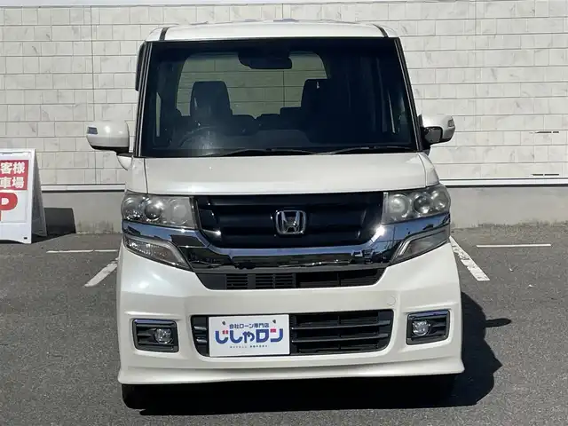 ホンダ Ｎ ＢＯＸ カスタム SSブラックSパッケージ 佐賀県 2016(平28)年 8.2万km プレミアムホワイトパールⅡ こちらは現金またはオートローンご利用時の価格です/社ローンご希望の方は別途その旨お申付け下さい/禁煙車　/純正ナビ/ＴＶ/ＢＴオーディオ/ＣＤ　/バックカメラ　/ＥＴＣ　/両側電動ドア　/リアシートスライド式　/オートリトラミラー