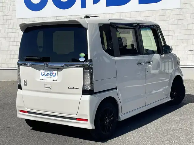 ホンダ Ｎ ＢＯＸ カスタム SSブラックSパッケージ 佐賀県 2016(平28)年 8.2万km プレミアムホワイトパールⅡ こちらは現金またはオートローンご利用時の価格です/社ローンご希望の方は別途その旨お申付け下さい/禁煙車　/純正ナビ/ＴＶ/ＢＴオーディオ/ＣＤ　/バックカメラ　/ＥＴＣ　/両側電動ドア　/リアシートスライド式　/オートリトラミラー