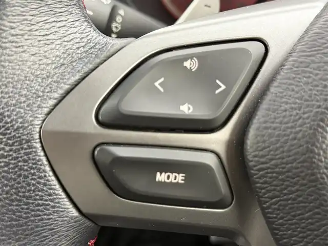 ダイハツ キャスト スポーツ SAⅡ 愛知県 2015(平27)年 1.2万km パールホワイトⅢ 純正ナビ/バックカメラ/ワンセグTV/スマートアシスト/衝突被害軽減システム/横滑り防止装置/オートライト/LEDヘッドライト/フォグランプ/ドライブレコーダー/ETC/社外AW/純正フロアマット/パドルシフト/カーボン調ルーフ/プッシュスタート/スマートキー/スペアキー