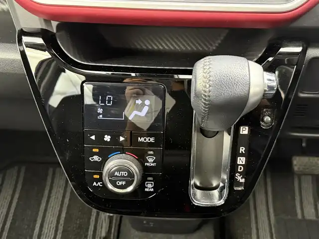 ダイハツ キャスト スポーツ SAⅡ 愛知県 2015(平27)年 1.2万km パールホワイトⅢ 純正ナビ/バックカメラ/ワンセグTV/スマートアシスト/衝突被害軽減システム/横滑り防止装置/オートライト/LEDヘッドライト/フォグランプ/ドライブレコーダー/ETC/社外AW/純正フロアマット/パドルシフト/カーボン調ルーフ/プッシュスタート/スマートキー/スペアキー