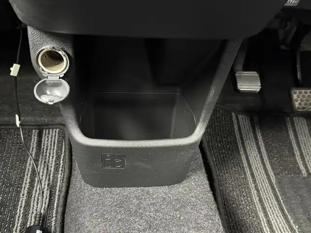 ダイハツ キャスト スポーツ SAⅡ 愛知県 2015(平27)年 1.2万km パールホワイトⅢ 純正ナビ/バックカメラ/ワンセグTV/スマートアシスト/衝突被害軽減システム/横滑り防止装置/オートライト/LEDヘッドライト/フォグランプ/ドライブレコーダー/ETC/社外AW/純正フロアマット/パドルシフト/カーボン調ルーフ/プッシュスタート/スマートキー/スペアキー