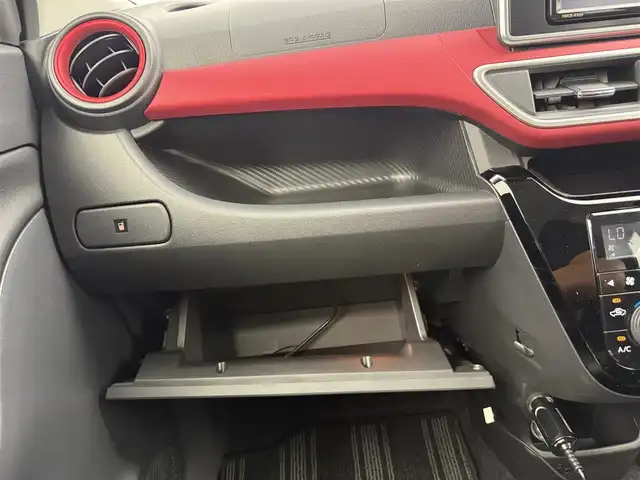 ダイハツ キャスト スポーツ SAⅡ 愛知県 2015(平27)年 1.2万km パールホワイトⅢ 純正ナビ/バックカメラ/ワンセグTV/スマートアシスト/衝突被害軽減システム/横滑り防止装置/オートライト/LEDヘッドライト/フォグランプ/ドライブレコーダー/ETC/社外AW/純正フロアマット/パドルシフト/カーボン調ルーフ/プッシュスタート/スマートキー/スペアキー