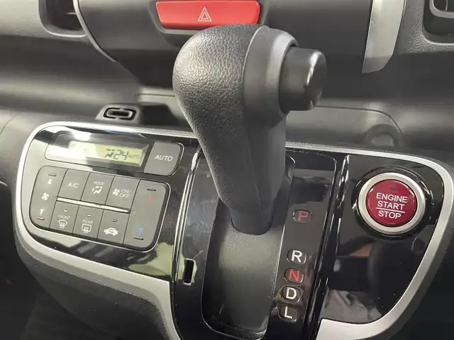 ホンダ Ｎ ＢＯＸ G Lパッケージ 富山県 2017(平29)年 7.7万km プレミアムホワイトパールⅡ 社外ナビ（AM/FM/CD/DVD/SD/BT）/フルセグTV/バックカメラ/片側パワースライドドア/横滑り防止装置/LEDヘッドライト/スマートキー×２/プッシュスタート/ビルトインETC/アイドリングストップ/ドアバイザー/ステアリングリモコン/ステアリングカバー/社外フロアマット