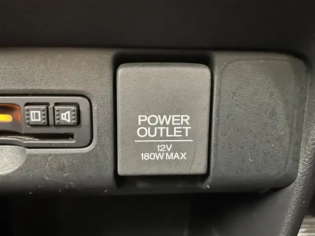 ホンダ Ｎ ＢＯＸ G Lパッケージ 富山県 2017(平29)年 7.7万km プレミアムホワイトパールⅡ 社外ナビ（AM/FM/CD/DVD/SD/BT）/フルセグTV/バックカメラ/片側パワースライドドア/横滑り防止装置/LEDヘッドライト/スマートキー×２/プッシュスタート/ビルトインETC/アイドリングストップ/ドアバイザー/ステアリングリモコン/ステアリングカバー/社外フロアマット