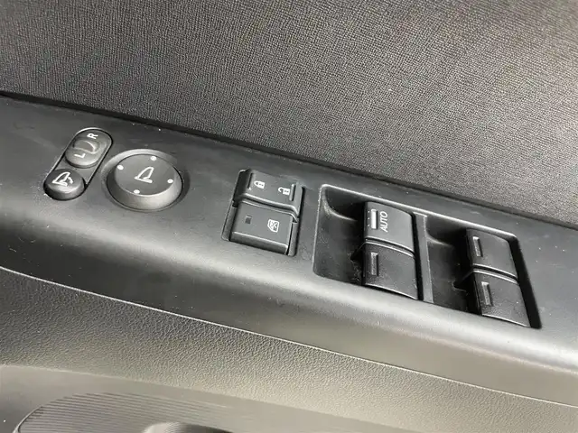 ホンダ Ｎ ＢＯＸ G Lパッケージ 富山県 2017(平29)年 7.7万km プレミアムホワイトパールⅡ 社外ナビ（AM/FM/CD/DVD/SD/BT）/フルセグTV/バックカメラ/片側パワースライドドア/横滑り防止装置/LEDヘッドライト/スマートキー×２/プッシュスタート/ビルトインETC/アイドリングストップ/ドアバイザー/ステアリングリモコン/ステアリングカバー/社外フロアマット