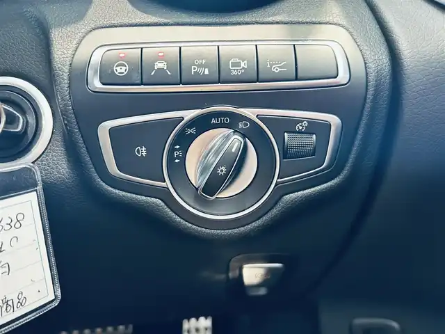 メルセデス・ベンツ ＧＬＣ２５０ 4マチックスポーツ 大阪府 2017(平29)年 3.3万km ダイヤモンドホワイト レーダーセーフティP/HUD/ACC/純正ナビ/TV/360度カメラ/純正19インチAW/LEDヘッドライト/電動リアゲート/ブラインドスポット/ハーフレザー/メモリ付きパワーシート/シートヒーター/クリアランスソナー/ルーフレール/パドルシフト/ETC/ドラレコ