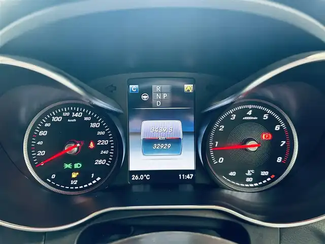 メルセデス・ベンツ ＧＬＣ２５０ 4マチックスポーツ 大阪府 2017(平29)年 3.3万km ダイヤモンドホワイト レーダーセーフティP/HUD/ACC/純正ナビ/TV/360度カメラ/純正19インチAW/LEDヘッドライト/電動リアゲート/ブラインドスポット/ハーフレザー/メモリ付きパワーシート/シートヒーター/クリアランスソナー/ルーフレール/パドルシフト/ETC/ドラレコ