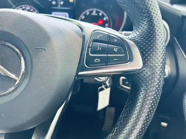 メルセデス・ベンツ ＧＬＣ２５０ 4マチックスポーツ 大阪府 2017(平29)年 3.3万km ダイヤモンドホワイト レーダーセーフティP/HUD/ACC/純正ナビ/TV/360度カメラ/純正19インチAW/LEDヘッドライト/電動リアゲート/ブラインドスポット/ハーフレザー/メモリ付きパワーシート/シートヒーター/クリアランスソナー/ルーフレール/パドルシフト/ETC/ドラレコ