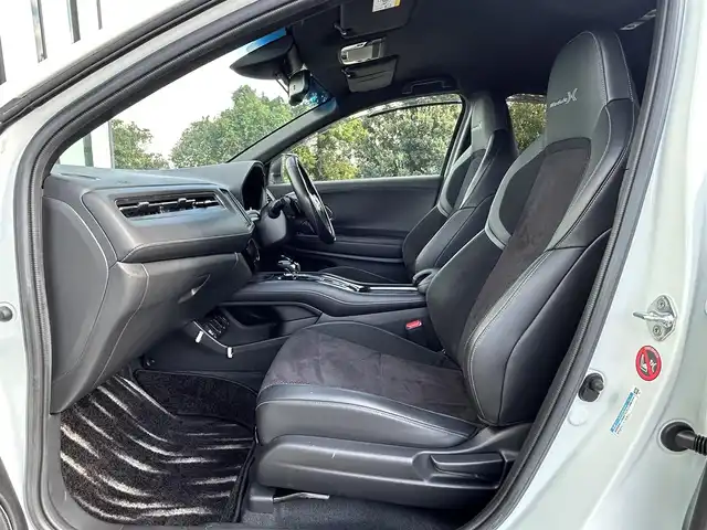 ホンダ ヴェゼル ハイブリッド モデューロ X ホンダセンシング 大阪府 2019(令1)年 3.6万km プラチナホワイトパール ホンダセンシング　/純正メモリーナビ /　CD/DVD/HDMI/USB/MSV /バックカメラ　/パドルシフト　/追従型クルーズコントロール　/シートヒーター　/ビルトインETC　/LEDヘッドライト　/純正マット/プッシュスタート