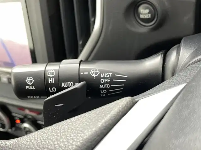 スバル インプレッサ スポーツ 1．6i－Lアイサイト 熊本県 2017(平29)年 4.8万km クリスタルホワイトP 社外ナビAVIC-RZ900（ＣＤ・ＤＶＤ・フルセグ・ＢＴ・ＳＤ・ｉｐｏｄ・ＵＳＢ）/バックカメラ　/ＥＴＣ　/レーダークルーズコントロール　/アイドリングストップ　/ダウンヒルアシスト　/衝突軽減ブレーキ　/レーンキープアシスト/電動パーキング/運転支援システム（アイサイト）/純正フロアマット/純正16インチAW/オートライト/LEDヘッドライト/リモコンキー/スペアキー1本/取扱説明書