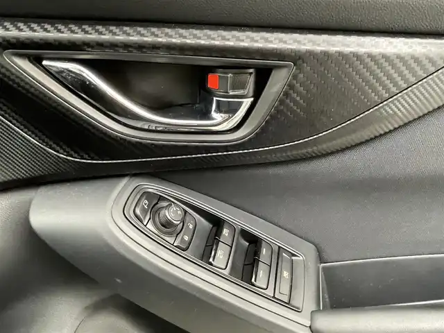 スバル インプレッサ スポーツ 1．6i－Lアイサイト 熊本県 2017(平29)年 4.8万km クリスタルホワイトP 社外ナビAVIC-RZ900（ＣＤ・ＤＶＤ・フルセグ・ＢＴ・ＳＤ・ｉｐｏｄ・ＵＳＢ）/バックカメラ　/ＥＴＣ　/レーダークルーズコントロール　/アイドリングストップ　/ダウンヒルアシスト　/衝突軽減ブレーキ　/レーンキープアシスト/電動パーキング/運転支援システム（アイサイト）/純正フロアマット/純正16インチAW/オートライト/LEDヘッドライト/リモコンキー/スペアキー1本/取扱説明書