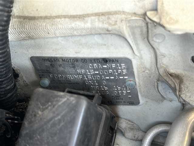 日産 ジューク 16GT FOUR 福島県 2011(平23)年 5.5万km ホワイトパール 純正ナビ　バックＣ　ＢＴ　ワンセグ　スペアキー　純正スターター　ターボ　純正フロアマット　ＨＩＤヘッドライト　オートライト　電格ミラー　純正ドアバイザー　プッシュスタート　ＡＡＣ　夏タイヤ付純正ＡＷ