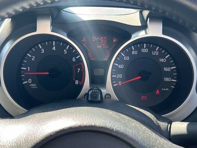 日産 ジューク 16GT FOUR 福島県 2011(平23)年 5.5万km ホワイトパール 純正ナビ　バックＣ　ＢＴ　ワンセグ　スペアキー　純正スターター　ターボ　純正フロアマット　ＨＩＤヘッドライト　オートライト　電格ミラー　純正ドアバイザー　プッシュスタート　ＡＡＣ　夏タイヤ付純正ＡＷ