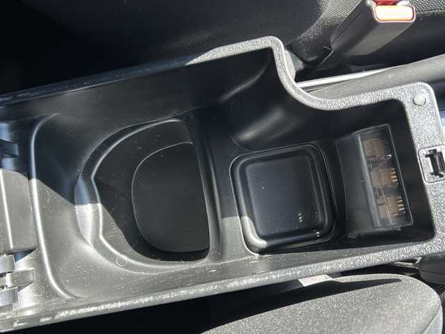 日産 ジューク 16GT FOUR 福島県 2011(平23)年 5.5万km ホワイトパール 純正ナビ　バックＣ　ＢＴ　ワンセグ　スペアキー　純正スターター　ターボ　純正フロアマット　ＨＩＤヘッドライト　オートライト　電格ミラー　純正ドアバイザー　プッシュスタート　ＡＡＣ　夏タイヤ付純正ＡＷ