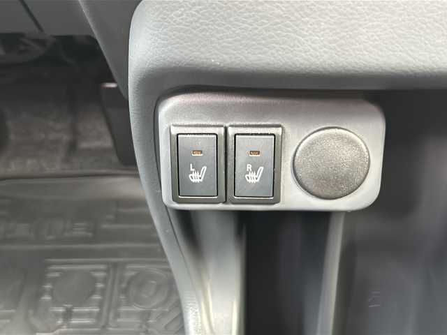 スズキ ハスラー ワンダラー 静岡県 2019(令1)年 5.5万km シフォンアイボリーメタリック/ウッディブラウン2トーンルーフ 社外ナビ（クラリオンナビ）NX616/・（Bluetooth/CD/DVD/フルセグTV/ラジオ）/主要装備/・デュアルカメラブレーキーサポート/・レーンキープアシスト/・横滑り防止装置/・アイドリングストップ/・ハーフレザーシート/・シートヒーター/・ベンチシート/・ヒーテッドドアミラー/・ステアリングリモコン/・純正フロアマット/・純正アルミホイール/・キセノンヘッドライト/・ドライブレコーダー/・ETC/・スマートキー