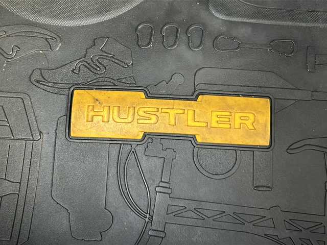 スズキ ハスラー ワンダラー 静岡県 2019(令1)年 5.5万km シフォンアイボリーメタリック/ウッディブラウン2トーンルーフ 社外ナビ（クラリオンナビ）NX616/・（Bluetooth/CD/DVD/フルセグTV/ラジオ）/主要装備/・デュアルカメラブレーキーサポート/・レーンキープアシスト/・横滑り防止装置/・アイドリングストップ/・ハーフレザーシート/・シートヒーター/・ベンチシート/・ヒーテッドドアミラー/・ステアリングリモコン/・純正フロアマット/・純正アルミホイール/・キセノンヘッドライト/・ドライブレコーダー/・ETC/・スマートキー