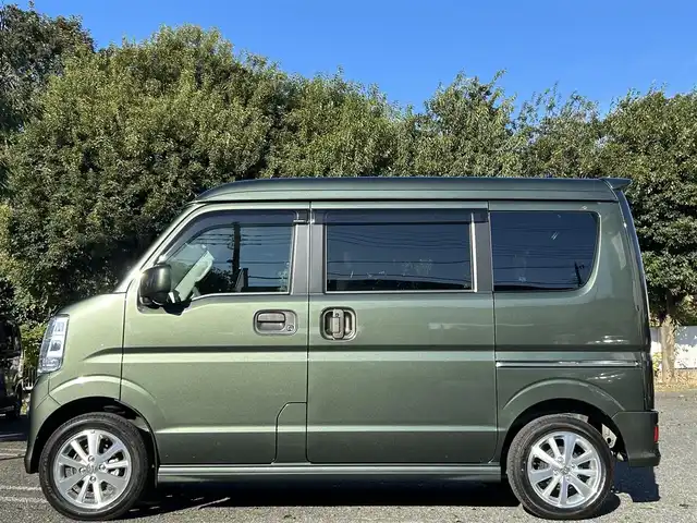 スズキ エブリィ ワゴン PZターボ 東京都 2023(令5)年 1.3万km クールカーキPM ワンオーナー/パワースライドドア/ディスプレイオーディオ/・Bluetoothオーディオ/USBオーディオ/・バックカメラ/キーレスプッシュスタートシステム/HIDヘッドランプ/オートライト/シートヒーター（運転席）/ETC/取扱説明書/保証書/・ディーラー点検記録簿（R5~R7）/スペアキー1本