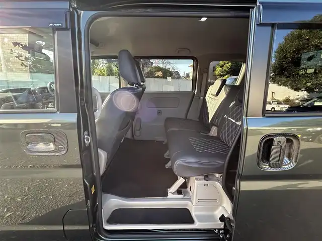 スズキ エブリィ ワゴン PZターボ 東京都 2023(令5)年 1.3万km クールカーキPM ワンオーナー/パワースライドドア/ディスプレイオーディオ/・Bluetoothオーディオ/USBオーディオ/・バックカメラ/キーレスプッシュスタートシステム/HIDヘッドランプ/オートライト/シートヒーター（運転席）/ETC/取扱説明書/保証書/・ディーラー点検記録簿（R5~R7）/スペアキー1本