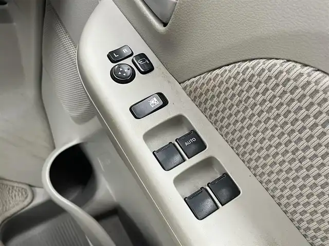 スズキ エブリィ ワゴン PZターボ 千葉県 2015(平27)年 5.2万km シルキーシルバーメタリック クラリオンナビ　/【型式：NX614W】/Ｂｌｕｅｔｏｏｔｈ/フルセグＴＶ/ＣＤ/ＤＶＤ　/ラジオ/SD/片側パワースライドドア　/ＥＴＣ　/キセノンヘッドライト　/オートライト　/衝突被害軽減ブレーキ　/ダブルエアバック　/純正フロアマット　/スマートキー