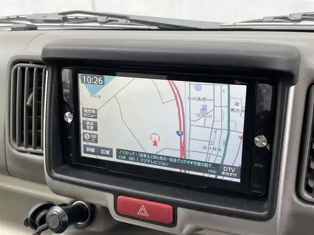 スズキ エブリィ ワゴン PZターボ 千葉県 2015(平27)年 5.2万km シルキーシルバーメタリック クラリオンナビ　/【型式：NX614W】/Ｂｌｕｅｔｏｏｔｈ/フルセグＴＶ/ＣＤ/ＤＶＤ　/ラジオ/SD/片側パワースライドドア　/ＥＴＣ　/キセノンヘッドライト　/オートライト　/衝突被害軽減ブレーキ　/ダブルエアバック　/純正フロアマット　/スマートキー