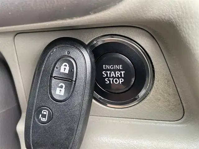 スズキ エブリィ ワゴン PZターボ 千葉県 2015(平27)年 5.2万km シルキーシルバーメタリック クラリオンナビ　/【型式：NX614W】/Ｂｌｕｅｔｏｏｔｈ/フルセグＴＶ/ＣＤ/ＤＶＤ　/ラジオ/SD/片側パワースライドドア　/ＥＴＣ　/キセノンヘッドライト　/オートライト　/衝突被害軽減ブレーキ　/ダブルエアバック　/純正フロアマット　/スマートキー