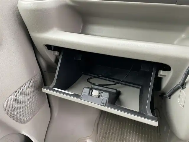 スズキ エブリィ ワゴン PZターボ 千葉県 2015(平27)年 5.2万km シルキーシルバーメタリック クラリオンナビ　/【型式：NX614W】/Ｂｌｕｅｔｏｏｔｈ/フルセグＴＶ/ＣＤ/ＤＶＤ　/ラジオ/SD/片側パワースライドドア　/ＥＴＣ　/キセノンヘッドライト　/オートライト　/衝突被害軽減ブレーキ　/ダブルエアバック　/純正フロアマット　/スマートキー