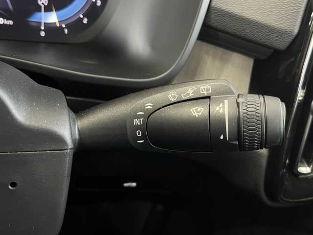 ボルボ ボルボ ＸＣ４０ アルティメット B4 AWD 山形県 2023(令5)年 1.5万km グレー 純正ＨＤＤナビ　/ＥＴＣ　/Ｂｌｕｅｔｏｏｔｈ／ＵＳＢ／ＡｐｐｌｅＣａｒｐｌａｙ　/運転席／助手席パワーシート　/全席シートヒーター　/レザーシート　/ルーフレール　/電動リアゲート　/オートライト　/コーナーセンサー/harman/kardonサウンドシステム