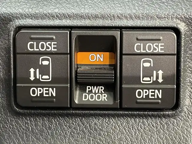 トヨタ シエンタ G 愛知県 2020(令2)年 2.8万km ブラックマイカ/センシュアルレッドマイカ 純正ナビ　/(Bluetooth/AM/FM/CD・DVD再生/フルセグTV/SD)/トヨタセーフティセンス　/　　-衝突軽減ブレーキ/　　-レーンキープアシスト　/　　-オートマチックハイビーム/両側パワースライドドア/ビルトインＥＴＣ　/バックカメラ　/ＵＳＢ/HDMI接続　/純正フロアマット　/ＬＥＤヘッドライト/クリアランスソナー/アイドリングストップ/プッシュスタート/　　-スマートキー