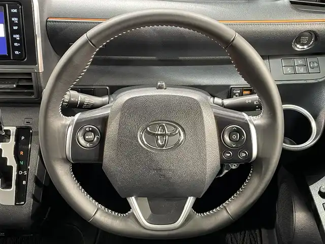 トヨタ シエンタ G 愛知県 2020(令2)年 2.8万km ブラックマイカ/センシュアルレッドマイカ 純正ナビ　/(Bluetooth/AM/FM/CD・DVD再生/フルセグTV/SD)/トヨタセーフティセンス　/　　-衝突軽減ブレーキ/　　-レーンキープアシスト　/　　-オートマチックハイビーム/両側パワースライドドア/ビルトインＥＴＣ　/バックカメラ　/ＵＳＢ/HDMI接続　/純正フロアマット　/ＬＥＤヘッドライト/クリアランスソナー/アイドリングストップ/プッシュスタート/　　-スマートキー