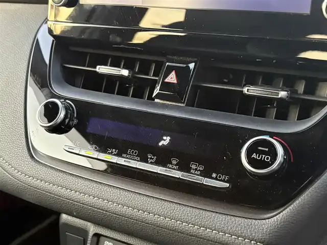 トヨタ カローラツーリング ハイブリッド ダブルバイビー 大分県 2020(令2)年 5.1万km スパークリングブラックパールクリスタルシャイン ・ナビ(BT/CD/DVD/USB/Miracast)/・バックカメラ/・フルセグテレビ/・プリクラッシュセーフティ/・ブラインドスポットモニター/・コーナーセンサー/・ブレーキホールド/・オートハイビーム/・ドライブモード/・純正アルミホイール/・スマートキー/・プッシュスタートボタン