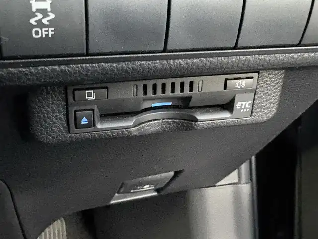 トヨタ カローラツーリング ハイブリッド ダブルバイビー 大分県 2020(令2)年 5.1万km スパークリングブラックパールクリスタルシャイン ・ナビ(BT/CD/DVD/USB/Miracast)/・バックカメラ/・フルセグテレビ/・プリクラッシュセーフティ/・ブラインドスポットモニター/・コーナーセンサー/・ブレーキホールド/・オートハイビーム/・ドライブモード/・純正アルミホイール/・スマートキー/・プッシュスタートボタン