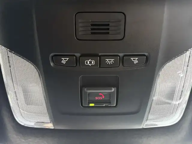 トヨタ カローラツーリング ハイブリッド ダブルバイビー 大分県 2020(令2)年 5.1万km スパークリングブラックパールクリスタルシャイン ・ナビ(BT/CD/DVD/USB/Miracast)/・バックカメラ/・フルセグテレビ/・プリクラッシュセーフティ/・ブラインドスポットモニター/・コーナーセンサー/・ブレーキホールド/・オートハイビーム/・ドライブモード/・純正アルミホイール/・スマートキー/・プッシュスタートボタン