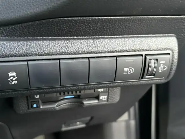 トヨタ カローラツーリング ハイブリッド ダブルバイビー 大分県 2020(令2)年 5.1万km スパークリングブラックパールクリスタルシャイン ・ナビ(BT/CD/DVD/USB/Miracast)/・バックカメラ/・フルセグテレビ/・プリクラッシュセーフティ/・ブラインドスポットモニター/・コーナーセンサー/・ブレーキホールド/・オートハイビーム/・ドライブモード/・純正アルミホイール/・スマートキー/・プッシュスタートボタン