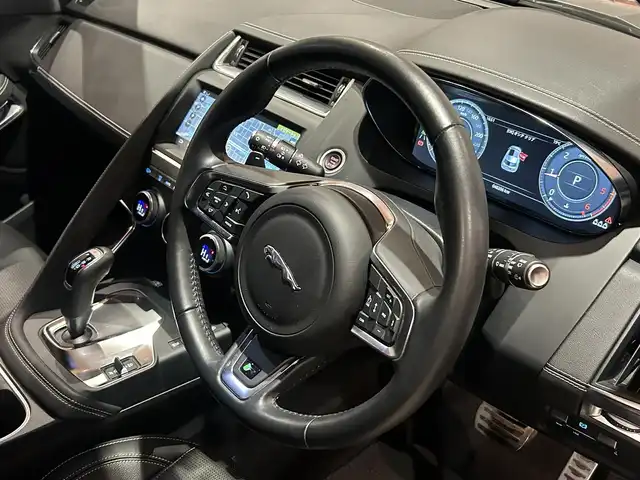 ジャガー Ｅペース R ダイナミックS 道央・札幌 2019(令1)年 4.9万km グレー シリコンシルバー/ドライブプロパック/　・ACC/　・ブラインドスポットアシスト/　・ハイスピードエマージェンシーブレーキ/インタラクティブドライバーディスプレイ/地上デジタルTV/シートヒーター/パワーテールゲート/純正メモリナビ/360°カメラ/本革シート/10Wayパワーシート/LEDヘッドライト