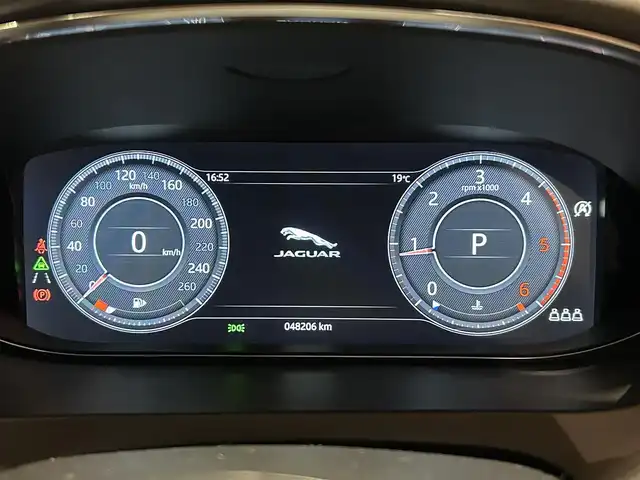 ジャガー Ｅペース R ダイナミックS 道央・札幌 2019(令1)年 4.9万km グレー シリコンシルバー/ドライブプロパック/　・ACC/　・ブラインドスポットアシスト/　・ハイスピードエマージェンシーブレーキ/インタラクティブドライバーディスプレイ/地上デジタルTV/シートヒーター/パワーテールゲート/純正メモリナビ/360°カメラ/本革シート/10Wayパワーシート/LEDヘッドライト