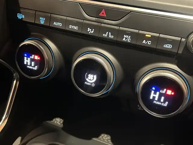 ジャガー Ｅペース R ダイナミックS 道央・札幌 2019(令1)年 4.9万km グレー シリコンシルバー/ドライブプロパック/　・ACC/　・ブラインドスポットアシスト/　・ハイスピードエマージェンシーブレーキ/インタラクティブドライバーディスプレイ/地上デジタルTV/シートヒーター/パワーテールゲート/純正メモリナビ/360°カメラ/本革シート/10Wayパワーシート/LEDヘッドライト