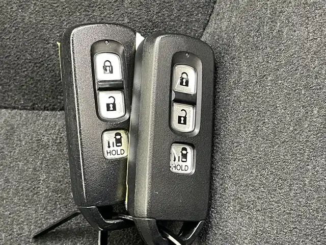 ホンダ Ｎ ＢＯＸ カスタム G L ホンダセンシング 熊本県 2020(令2)年 1.9万km プラチナホワイトパール 禁煙車　/社外ナビCN-RA06D（ＣＤ・ＤＶＤ・フルセグ・ＢＴ・ＳＤ・ｉｐｏｄ・ＵＳＢ）/バックカメラ　/社外前後ドライブレコーダー（DRY-TW８５００）　/ビルトインＥＴＣ　/片側パワースライドドア　/レーダークルーズコントロール/衝突軽減ブレーキ/レーンキープアシスト/アイドリングストップ/横滑り防止/純正フロアマット/純正１４インチAW/オートライト/LEDヘッドライト/フォグライト/スマートキー/プッシュスタート/スペアキー1本/保証書/取扱説明書