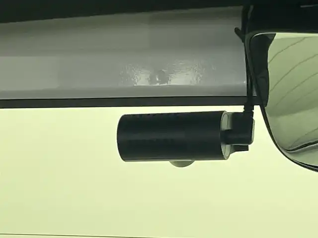 ホンダ Ｎ ＢＯＸ カスタム G L ホンダセンシング 熊本県 2020(令2)年 1.9万km プラチナホワイトパール 禁煙車　/社外ナビCN-RA06D（ＣＤ・ＤＶＤ・フルセグ・ＢＴ・ＳＤ・ｉｐｏｄ・ＵＳＢ）/バックカメラ　/社外前後ドライブレコーダー（DRY-TW８５００）　/ビルトインＥＴＣ　/片側パワースライドドア　/レーダークルーズコントロール/衝突軽減ブレーキ/レーンキープアシスト/アイドリングストップ/横滑り防止/純正フロアマット/純正１４インチAW/オートライト/LEDヘッドライト/フォグライト/スマートキー/プッシュスタート/スペアキー1本/保証書/取扱説明書