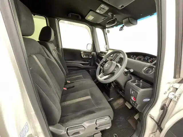 ホンダ Ｎ ＢＯＸ カスタム G L ホンダセンシング 熊本県 2020(令2)年 1.9万km プラチナホワイトパール 禁煙車　/社外ナビCN-RA06D（ＣＤ・ＤＶＤ・フルセグ・ＢＴ・ＳＤ・ｉｐｏｄ・ＵＳＢ）/バックカメラ　/社外前後ドライブレコーダー（DRY-TW８５００）　/ビルトインＥＴＣ　/片側パワースライドドア　/レーダークルーズコントロール/衝突軽減ブレーキ/レーンキープアシスト/アイドリングストップ/横滑り防止/純正フロアマット/純正１４インチAW/オートライト/LEDヘッドライト/フォグライト/スマートキー/プッシュスタート/スペアキー1本/保証書/取扱説明書