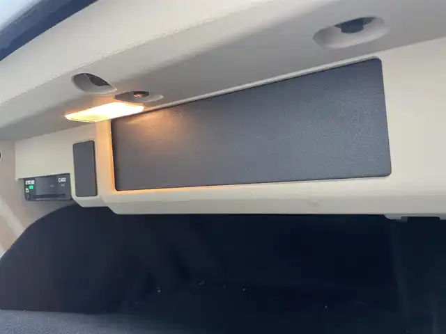 アウディ Ａ４ アバント 45TSFIクワトロアドバンスド 栃木県 2021(令3)年 4万km 紺 ブラックスタイリングパッケージ/├ブラックドアミラー/├ブラックドアモール/└ブラックルーフレール/ラグジュアリーパッケージ/├白革シート/├運転席メモリー機能/└マルチカラーアンビエントライティング/コンフォートパッケージ/├マトリクスLEDヘッドライト/├パークアシスト/├サラウンドビューカメラ/├ワイヤレスチャージング/└USB電源後席/シートヒーター後席+ステアヒーター/パノラマサンルーフ/Bang&Olufen/アドバンストキー/パーキングエイド/MMIナビ/パワーバックドア/パワーシート/全席シートヒーター/バーチャルコックピットプラス/3ZONEエアコン/ACC/アクティブレーンアシスト/サイドアシスト