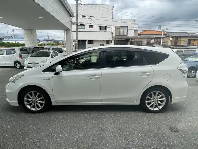 トヨタ プリウス α S ツーリングセレクション 愛知県 2013(平25)年 9.7万km ホワイトパールクリスタルシャイン (株)IDOMが運営する【じしゃロン豊川店】の自社ローン専用車両になります。こちらは現金またはオートローンご利用時の価格です。自社ローンご希望の方は別途その旨お申付け下さい/純正ナビ/（フルセグTV・Bluetooth・FM・AM）/バックカメラ/純正ビルトインETC/ヘッドライトウォッシャー/ドライブレコーダー/プッシュスタート/純正フロアマット/スペアスマートキー1本/保証書/取扱説明書