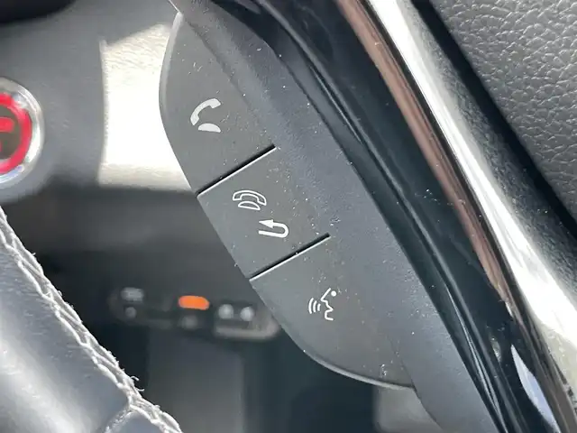 ホンダ ヴェゼル ハイブリッド Z ホンダセンシング 香川県 2019(令1)年 3.3万km プラチナホワイトパール 登録時走行距離：32590ｋｍ/純正SDナビゲーション/→CD/DVD/BT/→フルセグTV/全方位カメラ/ドライブレコーダー/革巻きステアリング/ステアリングリモコン/レーダークルーズコントロール/ビルトインETC/シートヒーター/プッシュスタート/LEDオートライト/純正アルミホイール/衝突軽減ブレーキ/横滑り防止装置/フロアマット/スマートキー