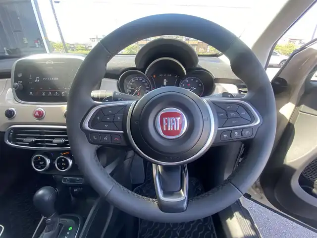 フィアット ５００Ｘ クロス 福岡県 2020(令2)年 2万km ベージュ ・アクティブクルーズコントロール/・USB/Bluetooth/・バックカメラ/・黒革シート/シートヒーター/・社外前後ドライブレコーダー/・社外ETC/・純正17AW/・プッシュスタート/・アイドリングストップ/・スマートキー/・パワーシート/・オートライト/・LEDライト