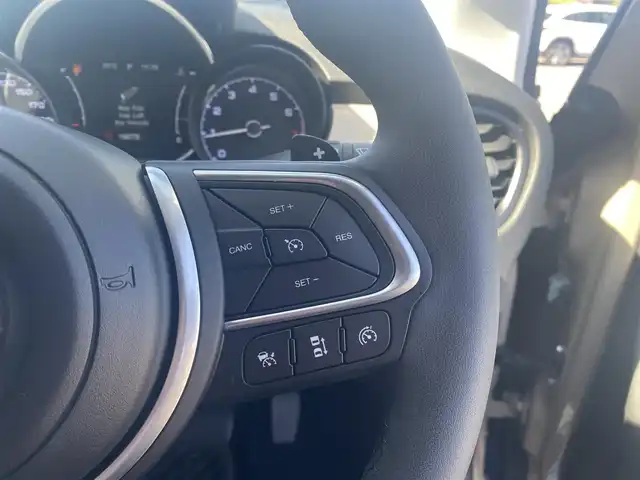 フィアット ５００Ｘ クロス 福岡県 2020(令2)年 2万km ベージュ ・アクティブクルーズコントロール/・USB/Bluetooth/・バックカメラ/・黒革シート/シートヒーター/・社外前後ドライブレコーダー/・社外ETC/・純正17AW/・プッシュスタート/・アイドリングストップ/・スマートキー/・パワーシート/・オートライト/・LEDライト