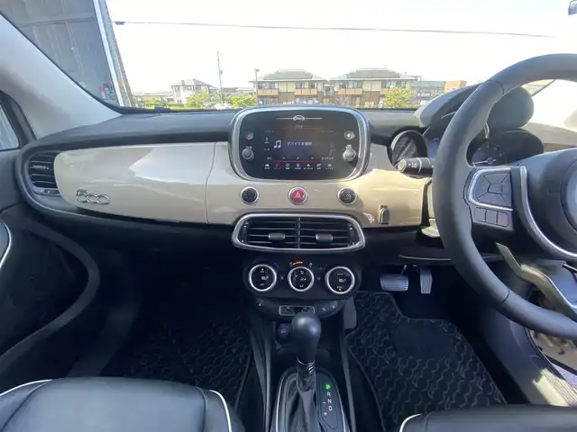 フィアット ５００Ｘ クロス 福岡県 2020(令2)年 2万km ベージュ ・アクティブクルーズコントロール/・USB/Bluetooth/・バックカメラ/・黒革シート/シートヒーター/・社外前後ドライブレコーダー/・社外ETC/・純正17AW/・プッシュスタート/・アイドリングストップ/・スマートキー/・パワーシート/・オートライト/・LEDライト