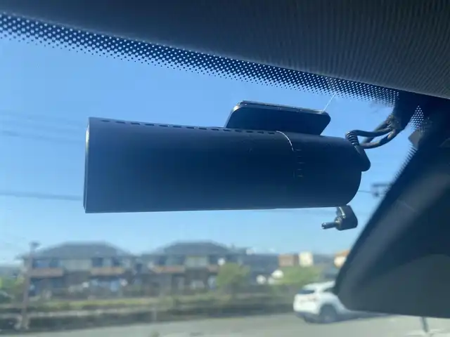 フィアット ５００Ｘ クロス 福岡県 2020(令2)年 2万km ベージュ ・アクティブクルーズコントロール/・USB/Bluetooth/・バックカメラ/・黒革シート/シートヒーター/・社外前後ドライブレコーダー/・社外ETC/・純正17AW/・プッシュスタート/・アイドリングストップ/・スマートキー/・パワーシート/・オートライト/・LEDライト
